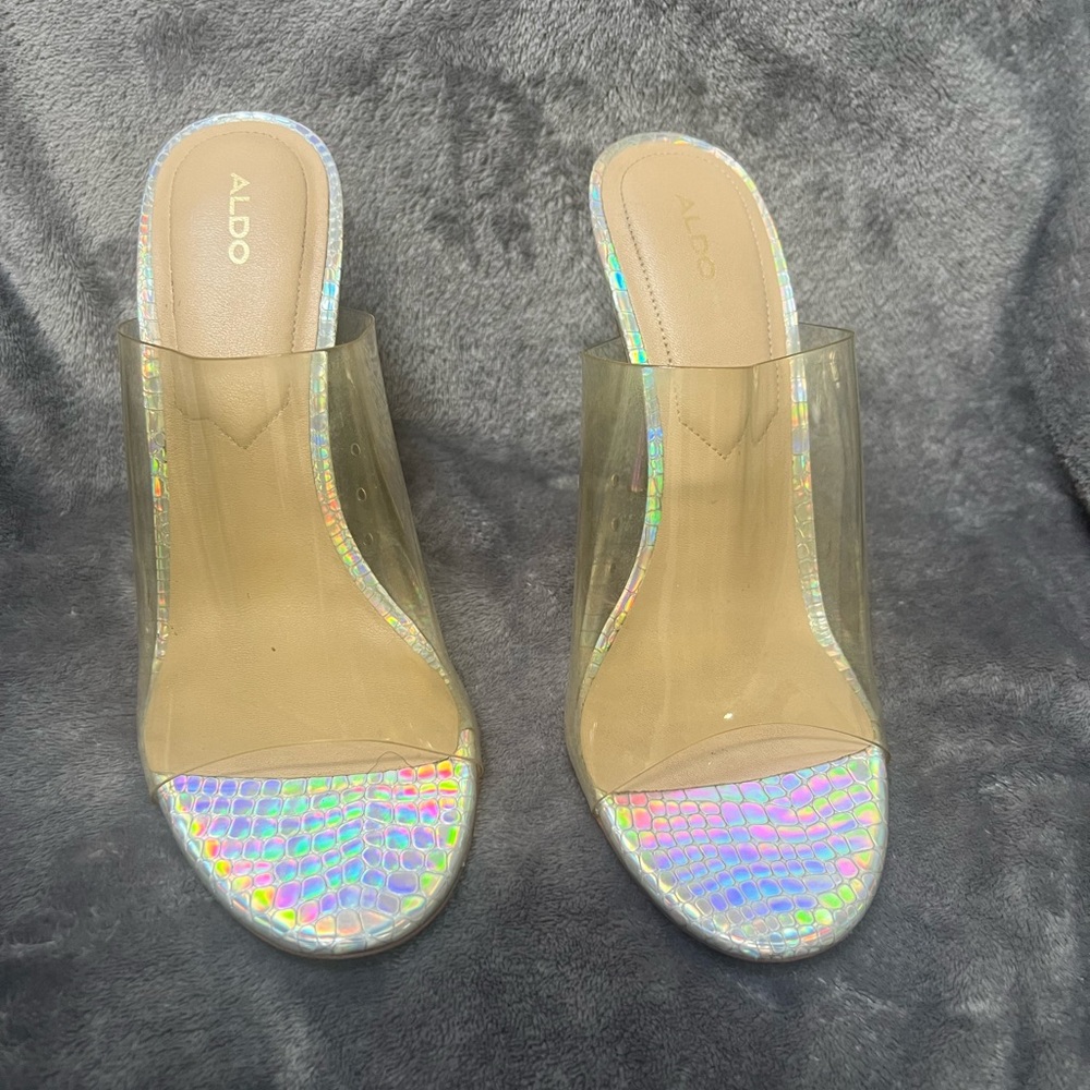 Aldo women 10 clear with Silver/iridescent heel and front base